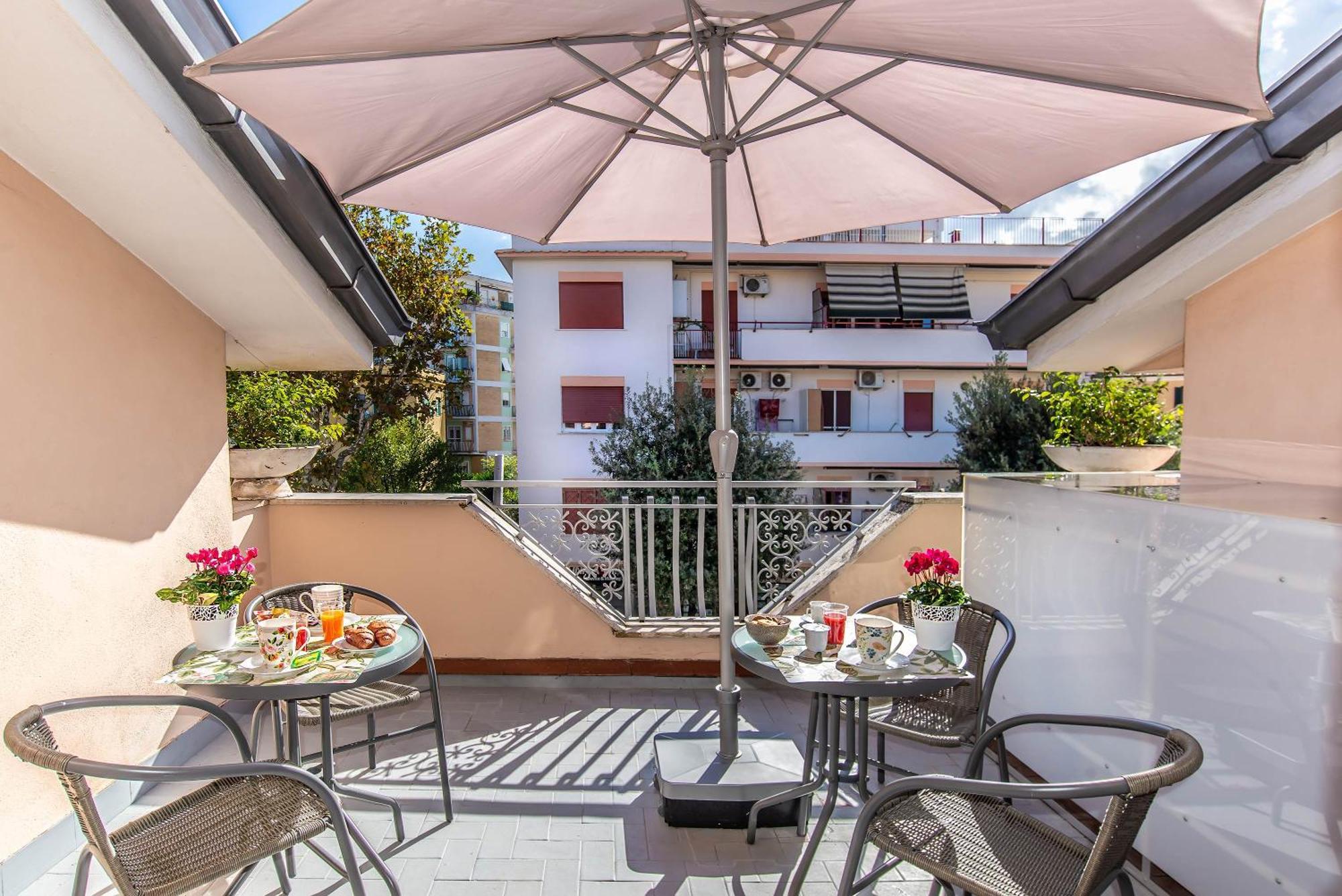 Plaza Rooms Ciampino Bagian luar foto