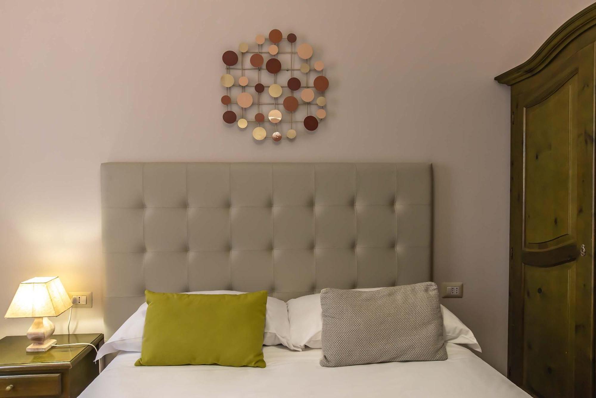 Plaza Rooms Ciampino Bagian luar foto