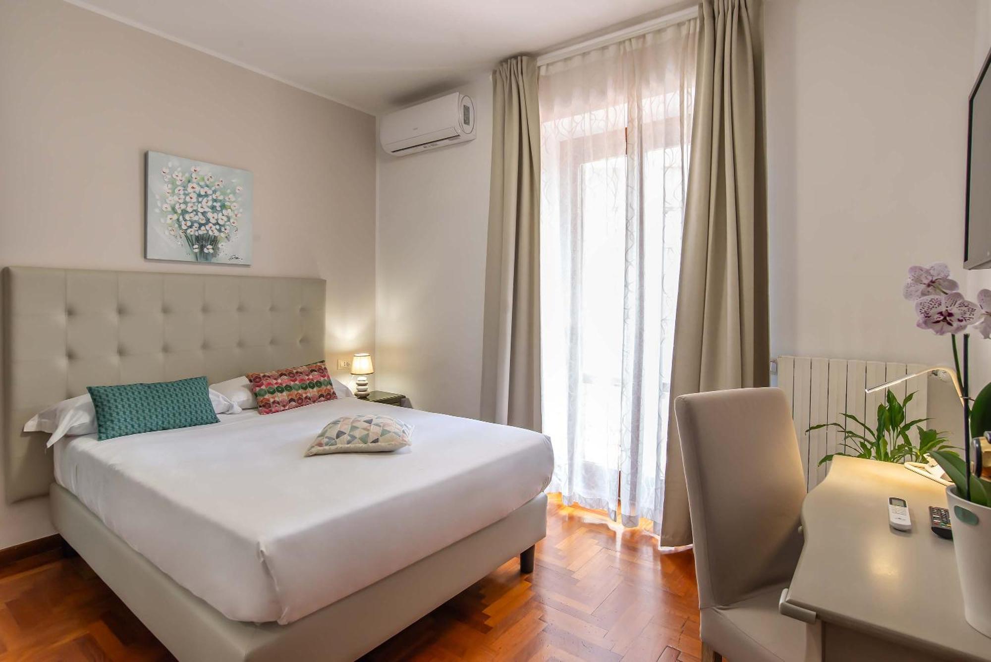 Plaza Rooms Ciampino Bagian luar foto