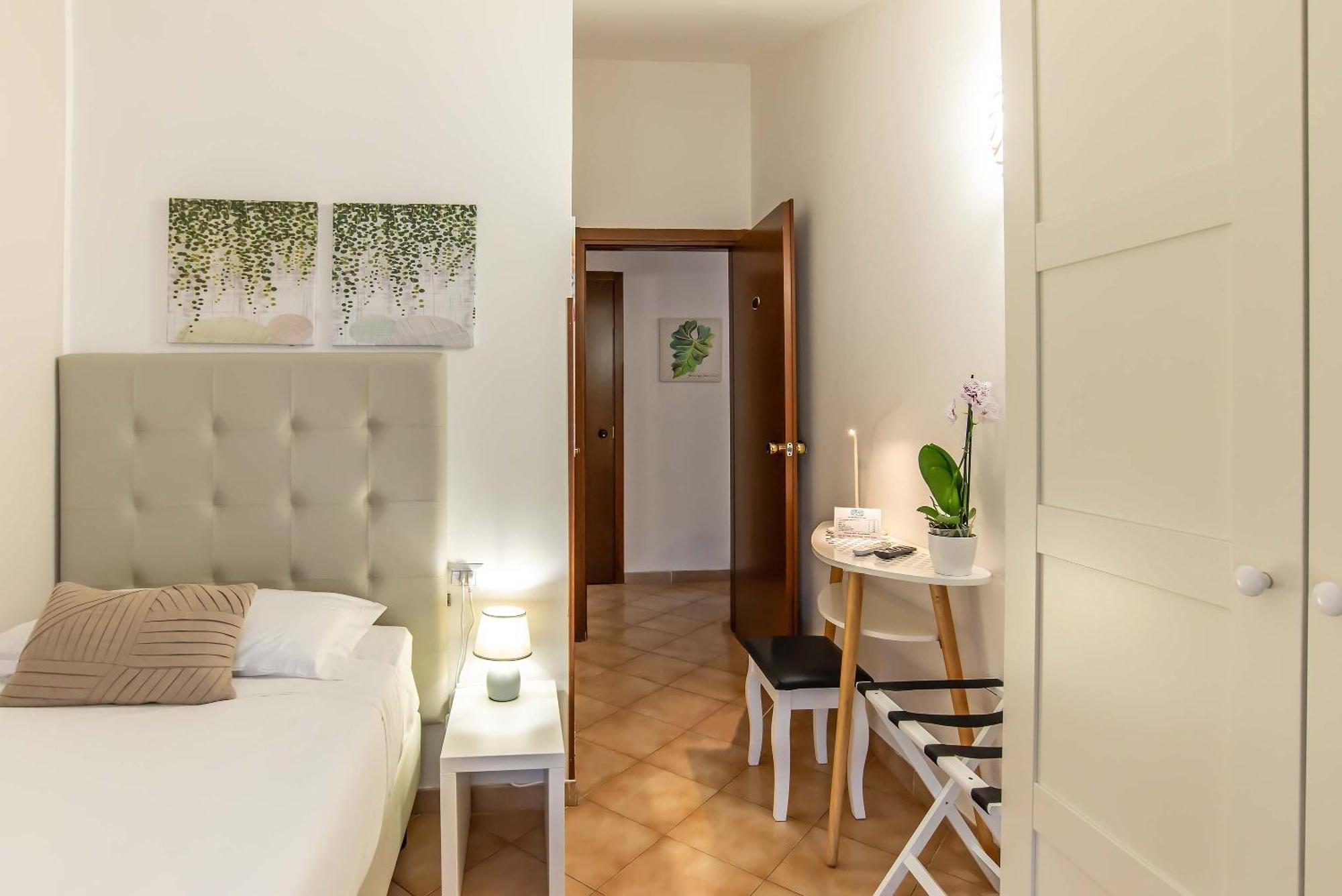 Plaza Rooms Ciampino Bagian luar foto