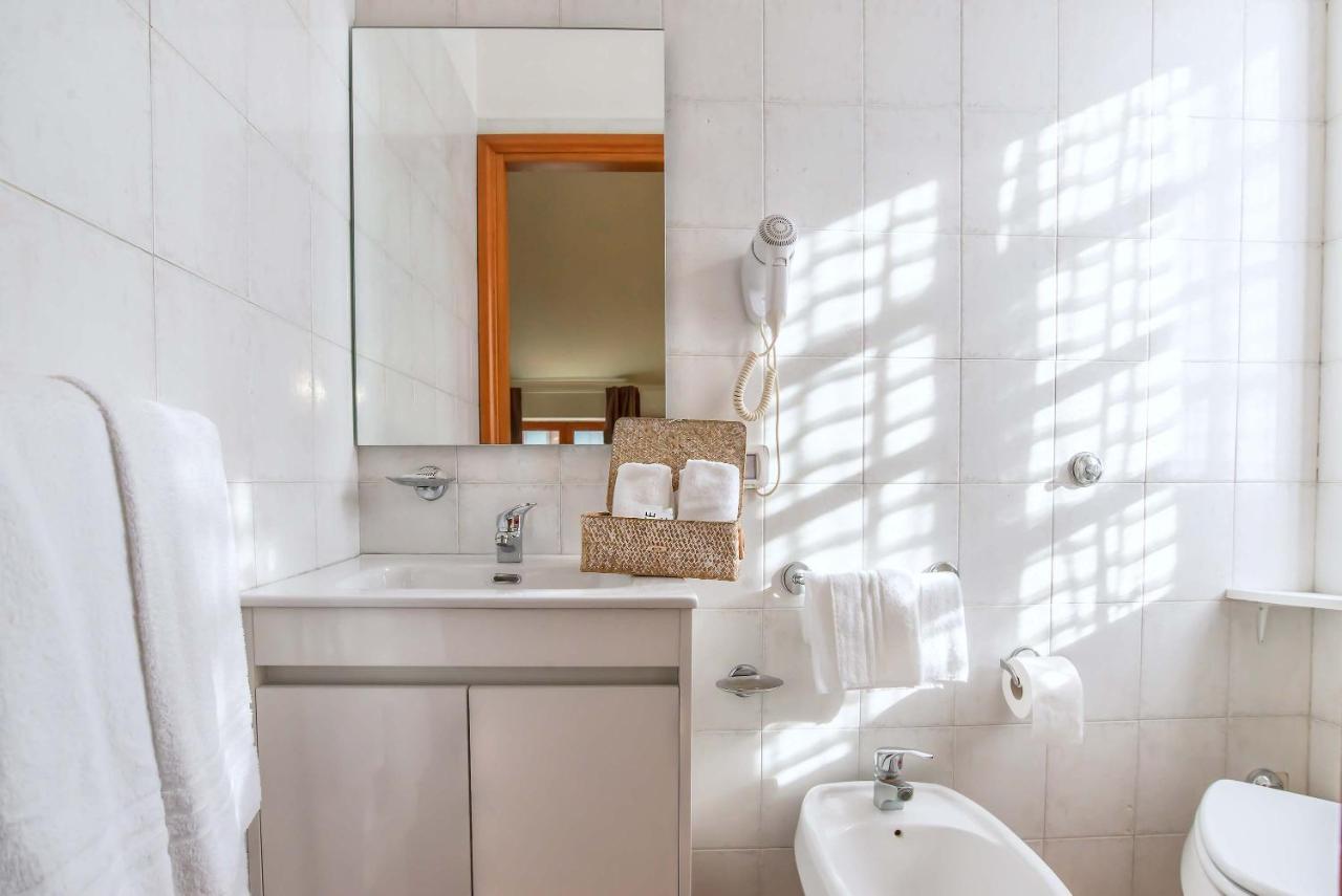 Plaza Rooms Ciampino Bagian luar foto