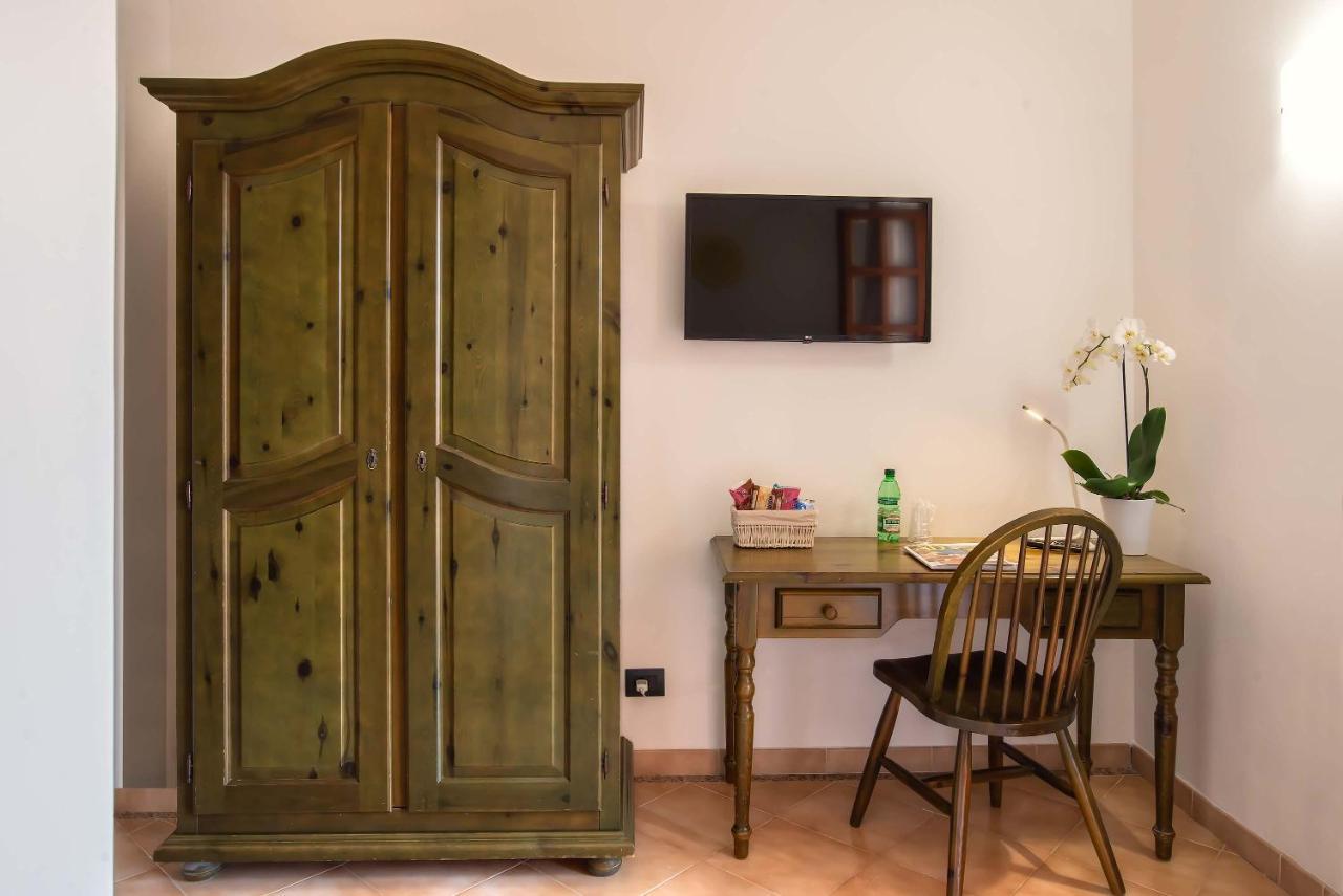 Plaza Rooms Ciampino Bagian luar foto